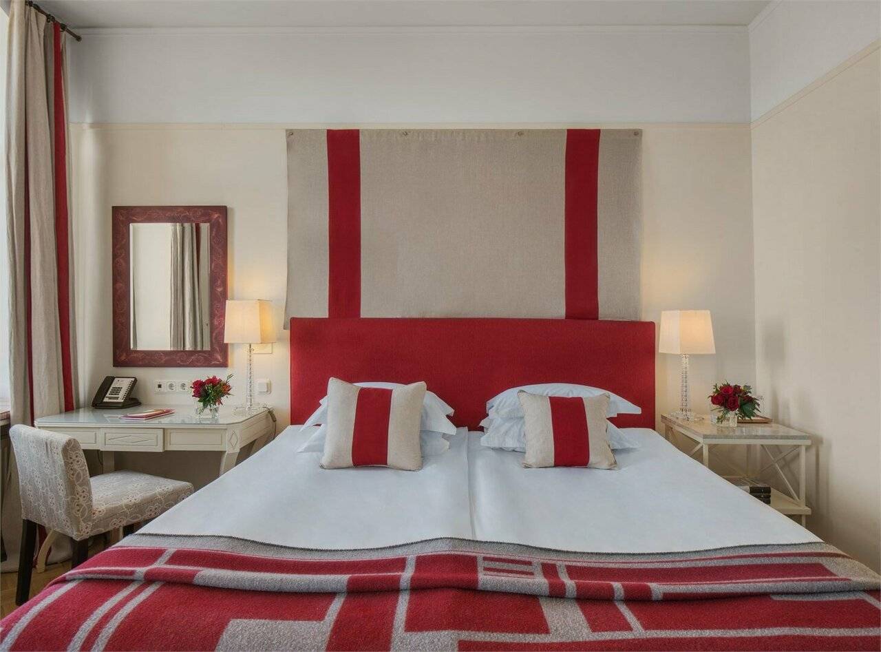 Фотографии номера Стандартный номер в Гостинице Англетер Санкт-Петербург