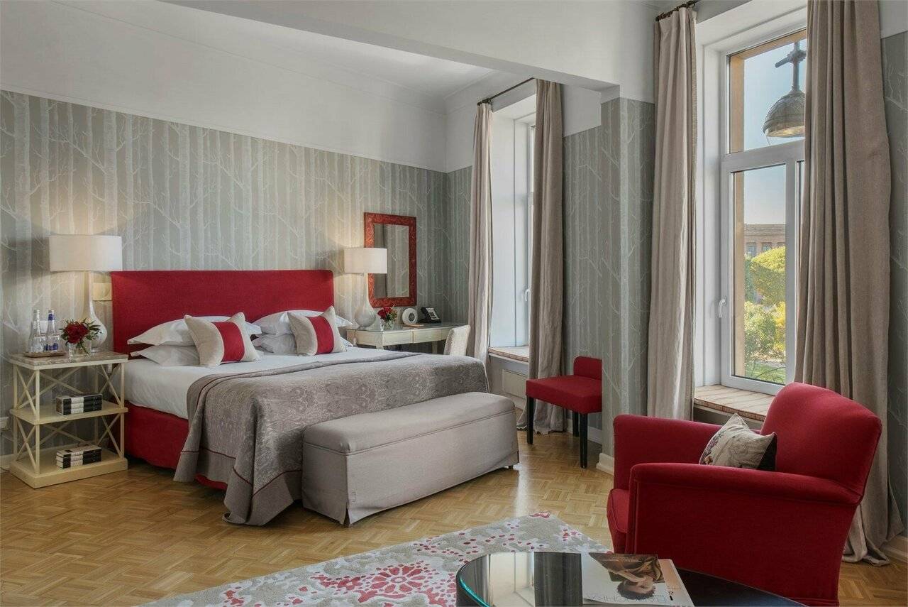 Фотографии номера Полулюкс с видом на собор в Гостинице Англетер Санкт-Петербург