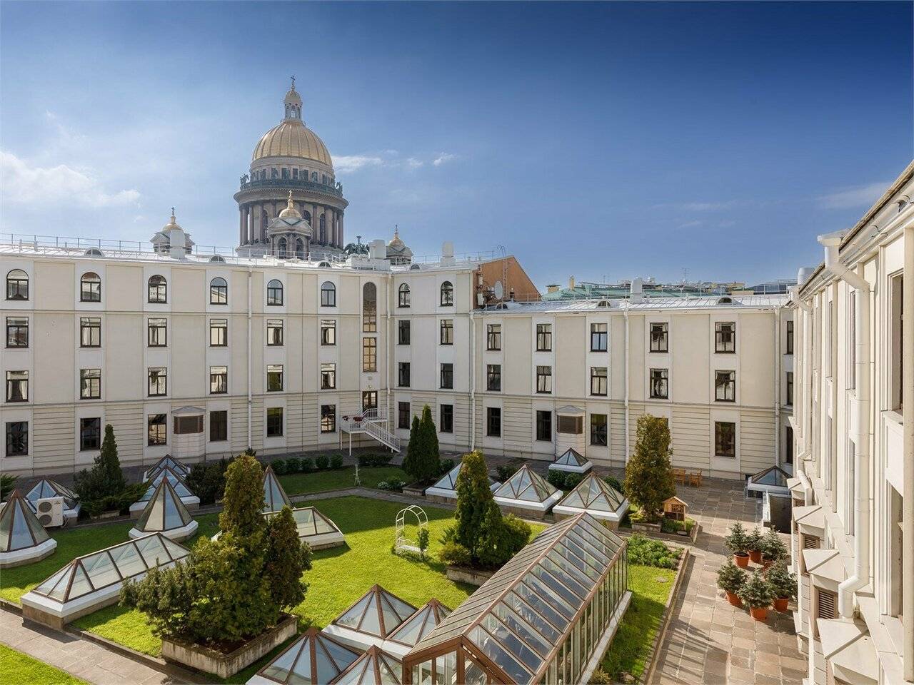 Фотографии номера Стандартный номер в Гостинице Англетер Санкт-Петербург