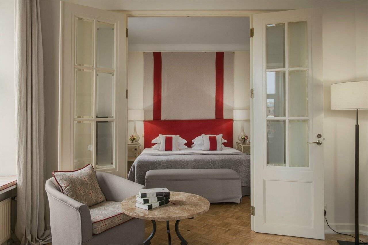 Фотографии номера Люкс с видом на собор в Гостинице Англетер Санкт-Петербург